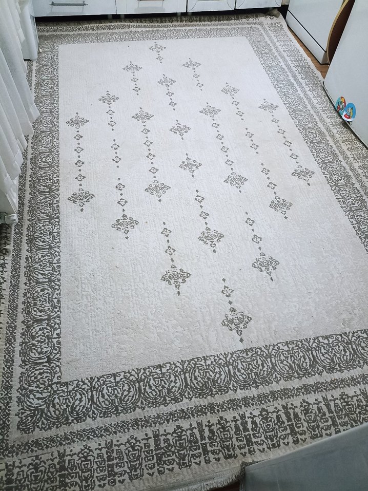 Gri İşlemeli Beyaz Halı6 metre - Görsel 2