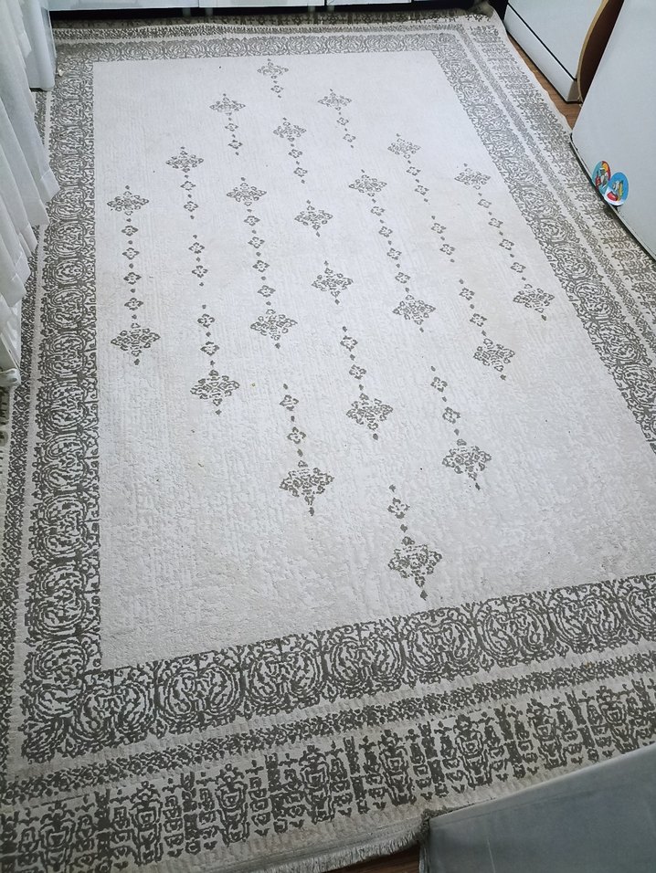 Gri İşlemeli Beyaz Halı6 metre - Görsel 3