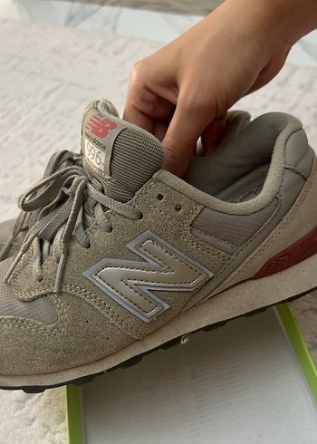 New Balance Gri Spor Kadın Sneaker