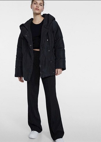 Stradivarius Siyah Oversize Şişme Mont