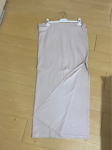 l Beden Bershka Midi Yırtmaçlı Etek