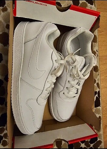 Nike ebernon low
