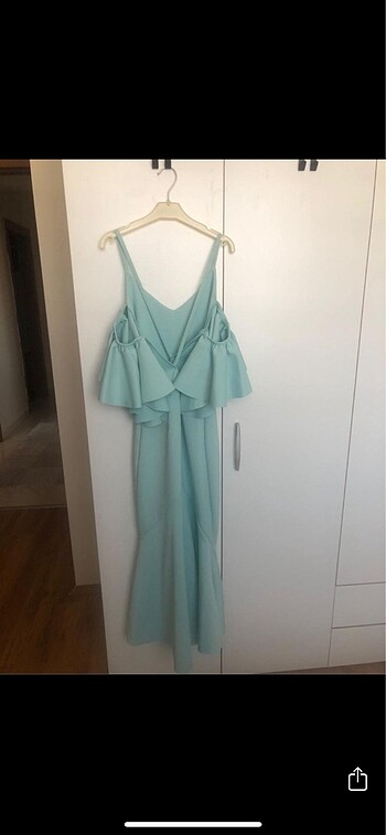 Sırt omuz detaylı elbise - Görsel 4