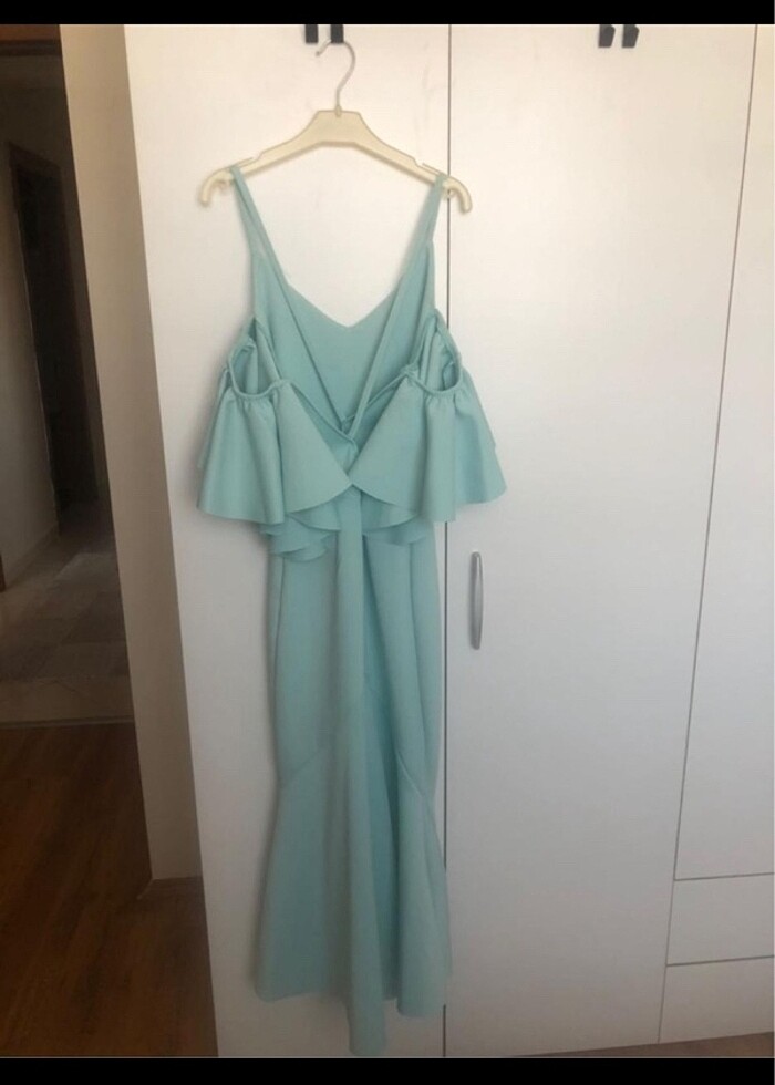 Sırt omuz detaylı elbise - Görsel 4