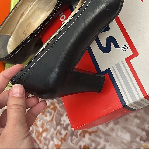 Kısa topuklu ayakkabı - Görsel 3