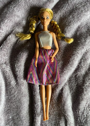 Barbie Barbie bebek tanesi 400
