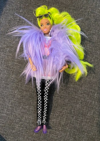 Barbie Bebek