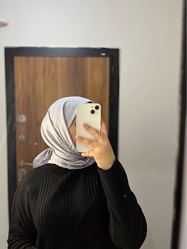 Fendi Eşarp