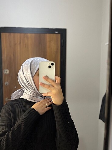  Beden Eşarp