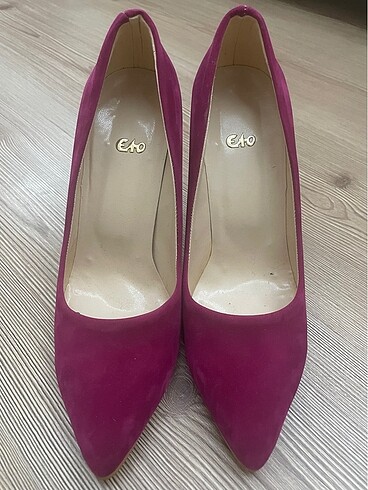 Fusya tonlarda nubuk stiletto