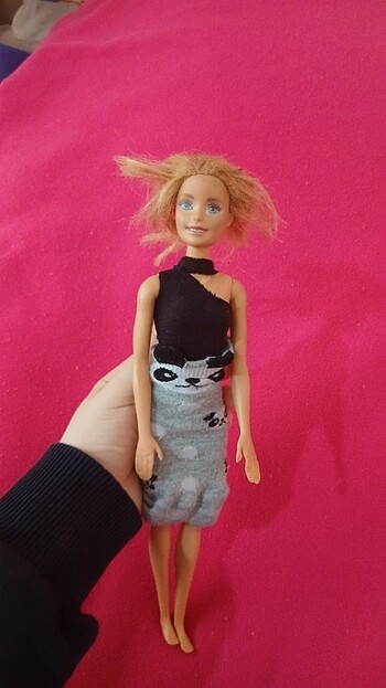 Barbie bebek