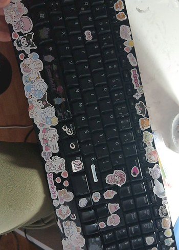 Pembe Stickerlı Karanlık Klavye - Görsel 5