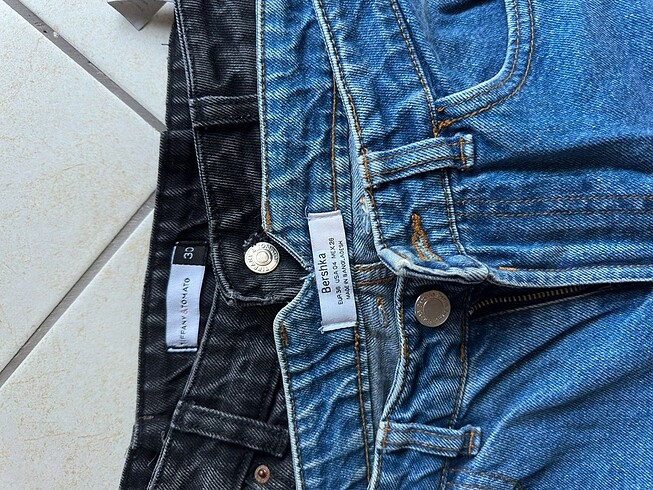 36 Beden siyah Renk İKİLİ SİYAH VE MAVİ JEANS
