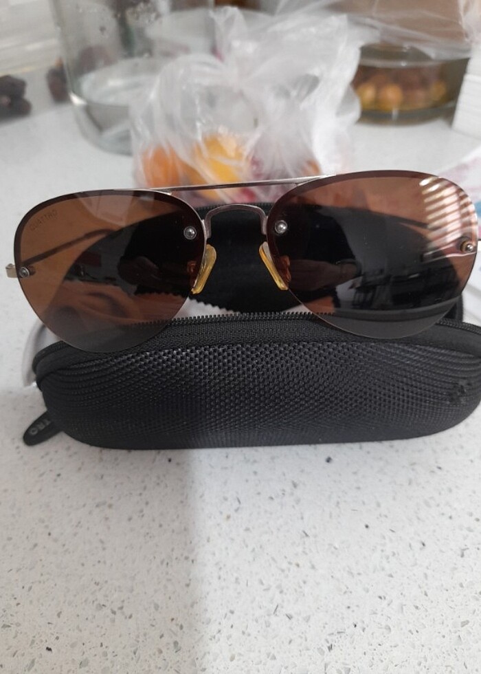 Quattro güneş gözlüğü  - Görsel 2