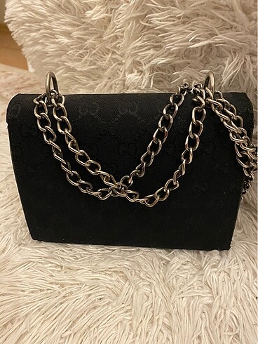 Gucci Gucci model