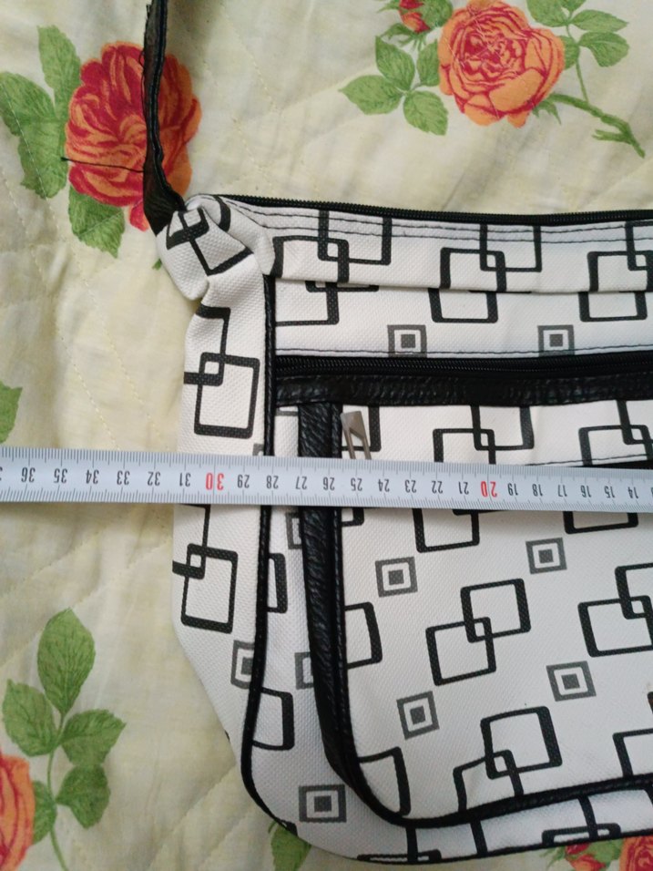 Beyaz Desenli Kadın Omuz Çantası - Görsel 3