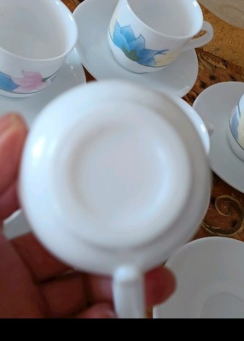 Pastel Desenli Beyaz Porselen Fincan Takımı - Görsel 3