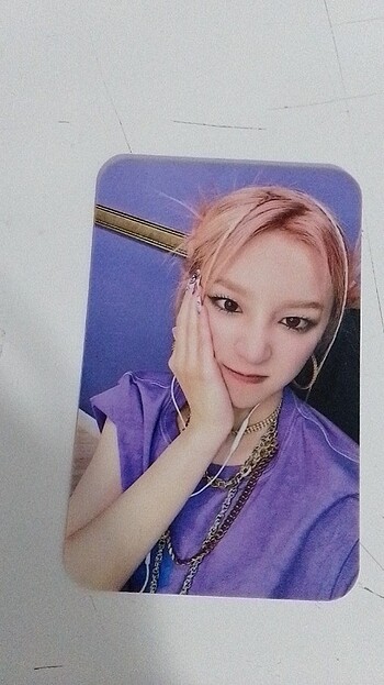 Yuqi pc kpop dunyasi 