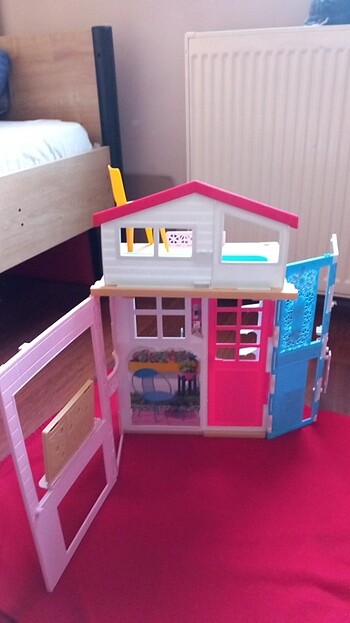 Barbie Barbie bebek evi