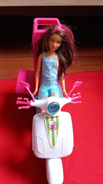  Beden Barbie yemek arabasi
