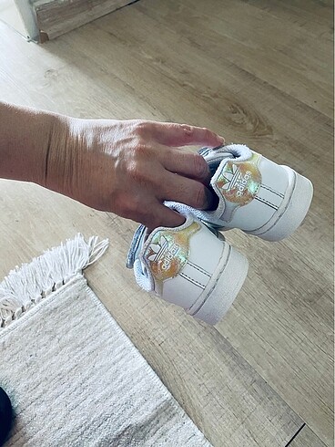25 Beden Tertemiz Adidas süperstar kız 25,5