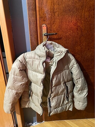 zara mont