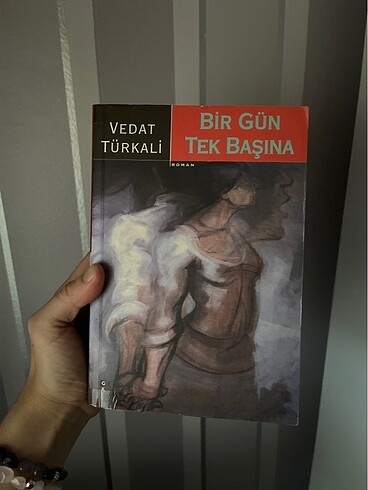 Bir gün tek basına