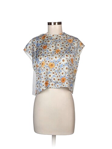 Zara T-shirt %70 İndirimli.