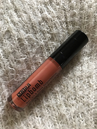 Maybelline Mara dudak büyütücü ruj