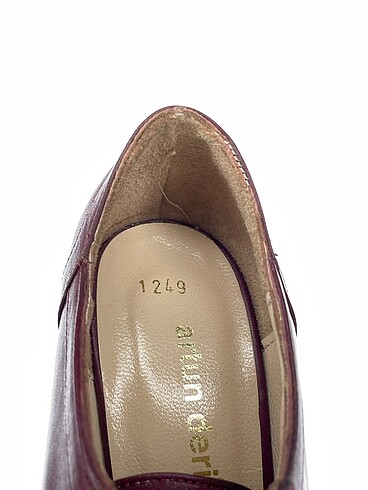 37 Beden bordo Renk Vintage Love Bot %70 İndirimli.