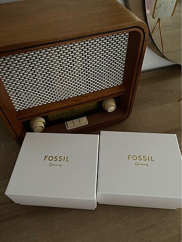  Beden gri Renk Orjinal yeni etiketli Fossil marka eş saati