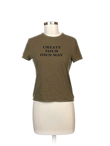 Zara T-shirt %70 İndirimli.