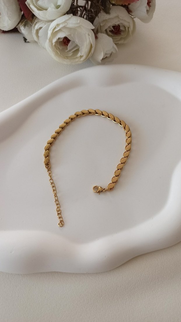 Arpa Zincir Detaylı Altın Rengi Kadın Bileklik - Görsel 5