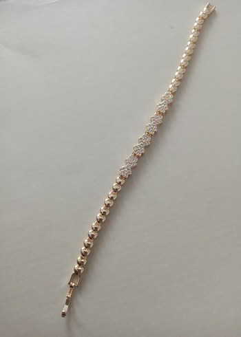 Zincir Detaylı Altın Renkli Kadın Bileklik - Görsel 2