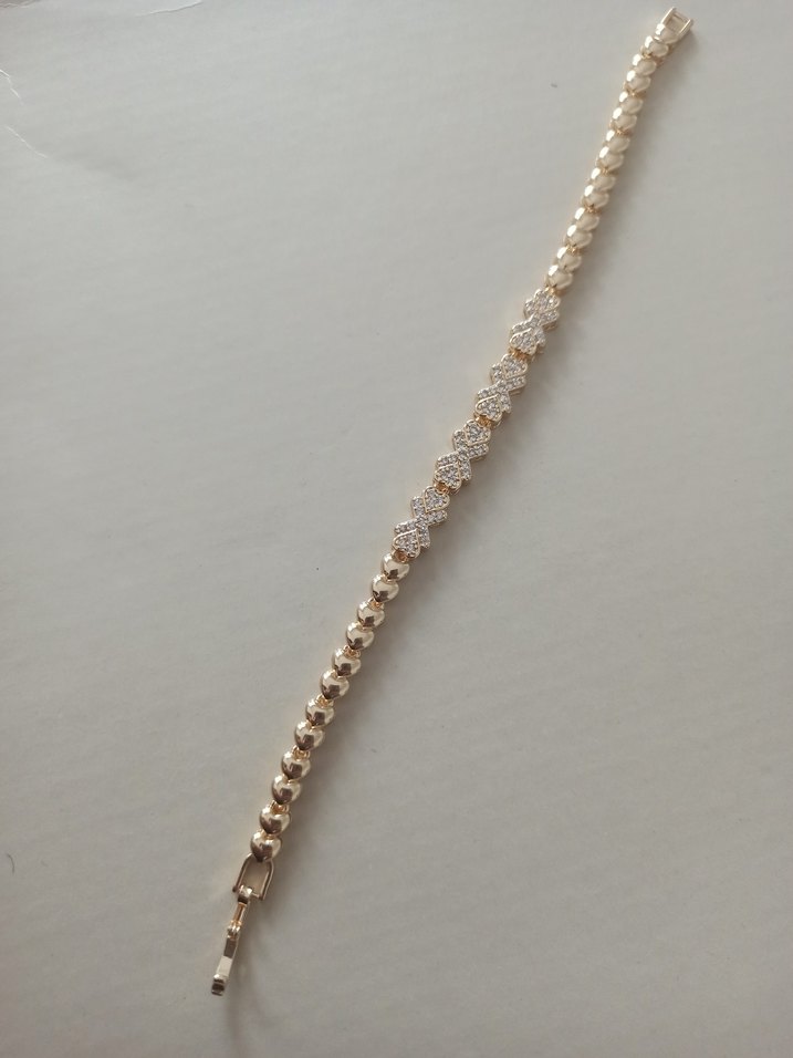 Zincir Detaylı Altın Renkli Kadın Bileklik - Görsel 2