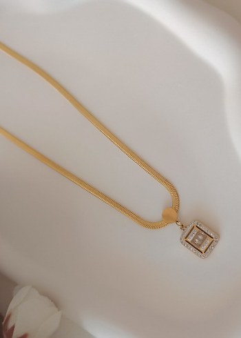 Altın Renkli Ezme Zincir Detaylı Kolye - Görsel 7