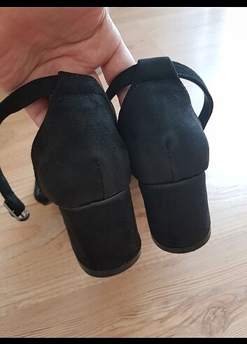37 Beden siyah Renk Kadın topuklu süet ayakkabı.