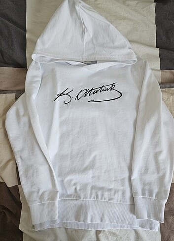 Erkek çocuk sweatshirt.