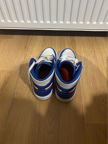 41 Beden turuncu Renk Air Jordan 1 mid Knicks