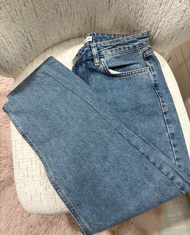 Açık Mavi Rahat Kesim Denim Jean — görsel 4/6
