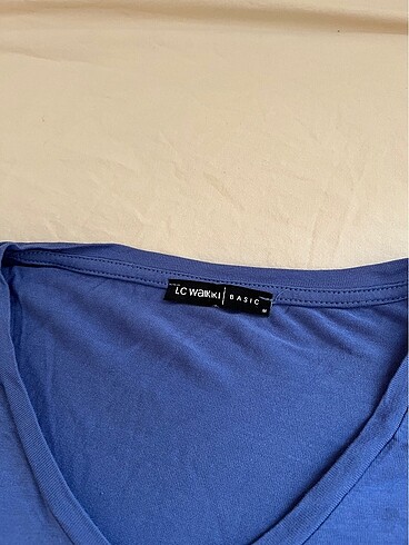 LC Waikiki V yaka tshirt