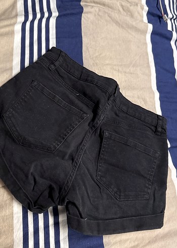 Siyah Bol Kesim Mini Denim Şort - Görsel 2