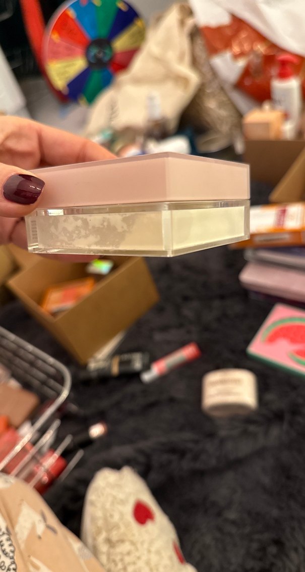 Revolutıon Transparan Makyaj Pudrası - Görsel 2