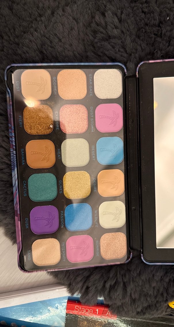 Renkli Çoklu Göz Farı Paleti - Görsel 2