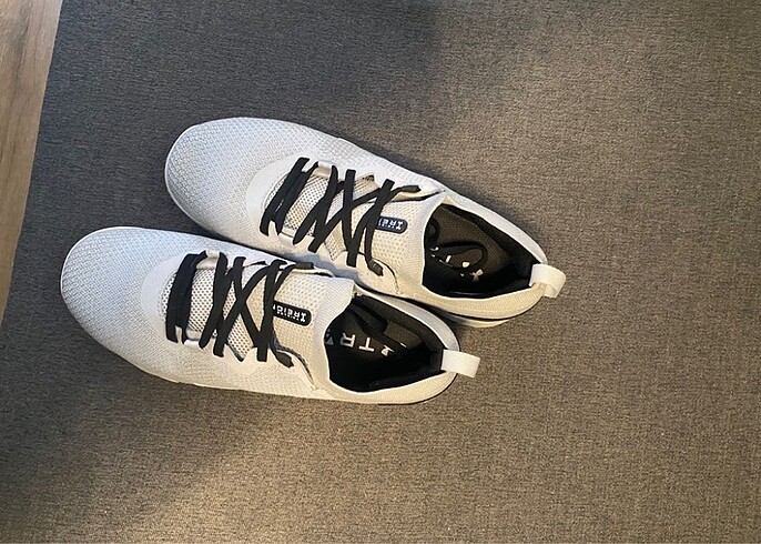 42 Beden beyaz Renk Under Armour Erkek Ayakkabı Reign Tribase 42 Sıfır Gibi