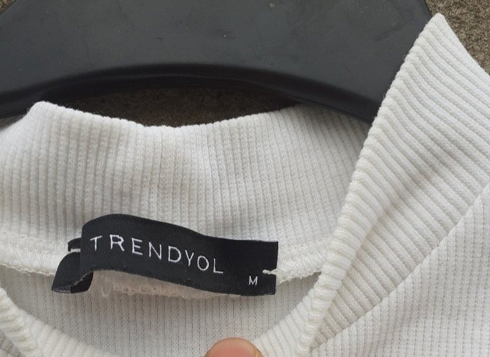 trendyol marka üst giyim kolsuz bluz mini üst. - Görsel 3