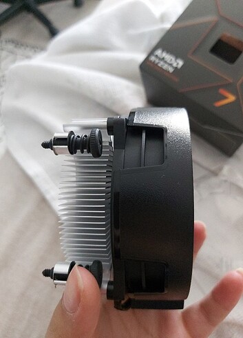 AMD Ryzen İşlemci Soğutucu Fan Wraith Stealth - Görsel 2