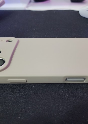 Apple iPhone 17 Pro Max Gri Silikon Kılıf - Görsel 4