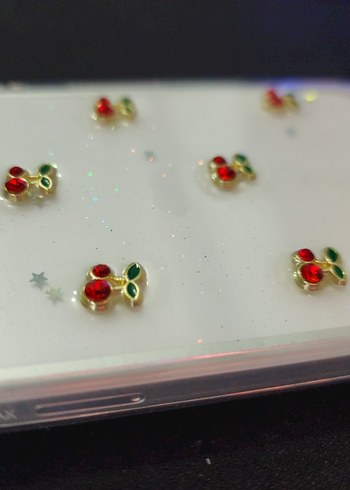 iPhone 17 Pro Max Şeffaf Işıltılı Kiraz Desenli Kılıf - Görsel 7