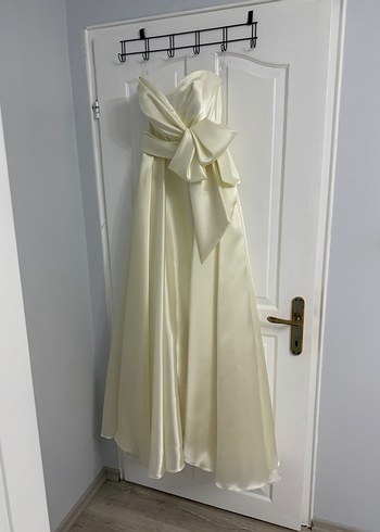 Ilmio Saten Cep Detaylı Yırtmaçlı Straplez Abiye - Görsel 5